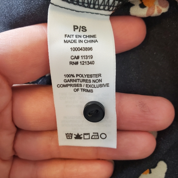 Dynamite Cropped Floral Silky Cherry Blossom Blouse - Picture 9 of 9